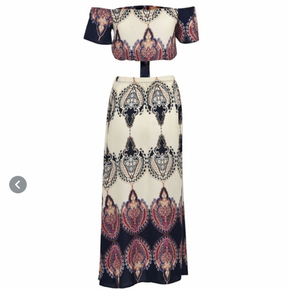 Off Shoulder Crop Top and Split Long Skirt - Picture 3 of 5